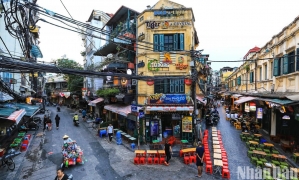 Hanoi - Halong - Ninh Binh - Water Puppet show - Buffet dinner (5ds 4ns Package)